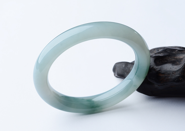 糯冰种晴水飘花圆条手镯（58mm）