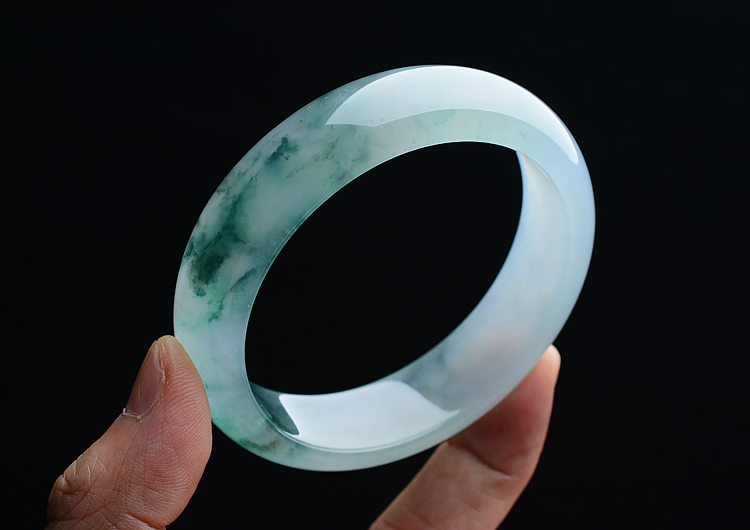 (超值推荐)冰种飘蓝花手镯（58.6mm）