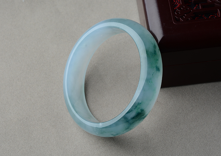 (超值推荐)冰种飘蓝花手镯（58.6mm）