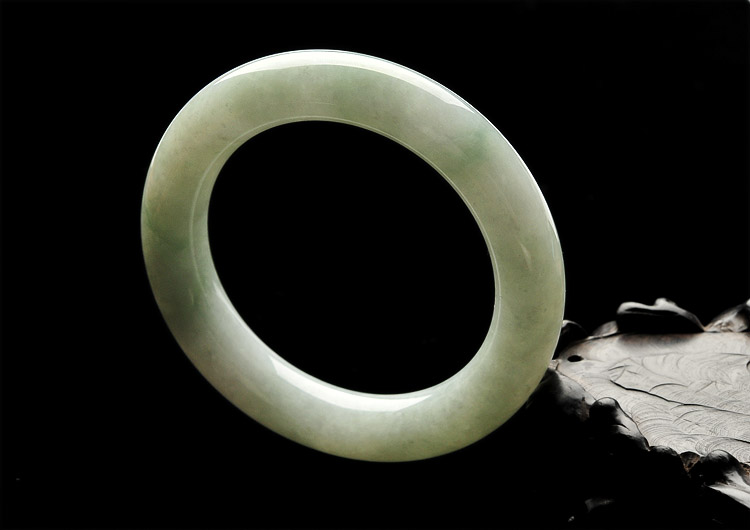 糯冰种飘花圆条手镯(53.7mm)