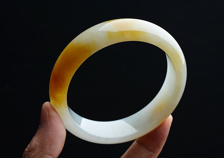 (超值推荐)糯冰种晴水黄翡手镯（60.6mm）