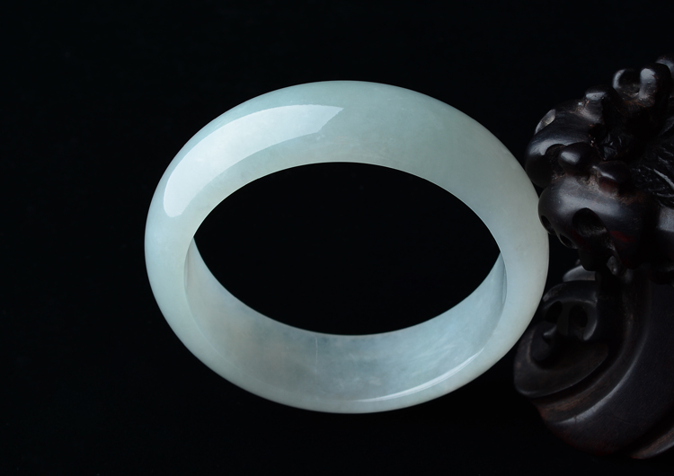 (超值推荐)糯冰种晴水手镯（60mm）