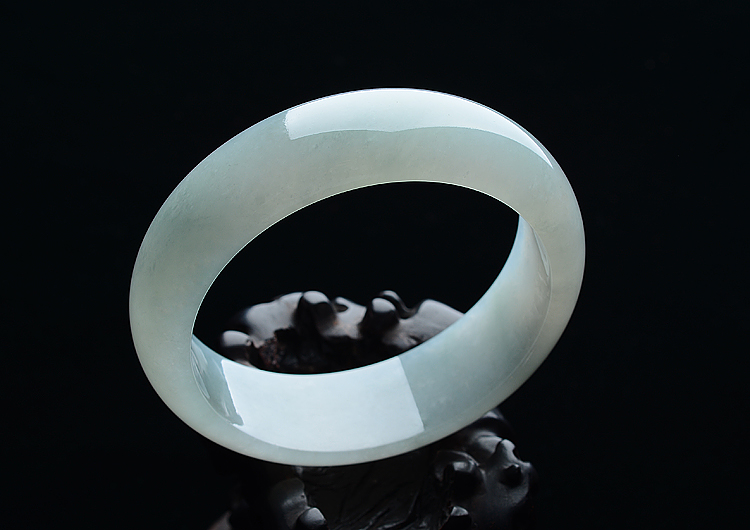 (超值推荐)糯冰种晴水手镯（60mm）