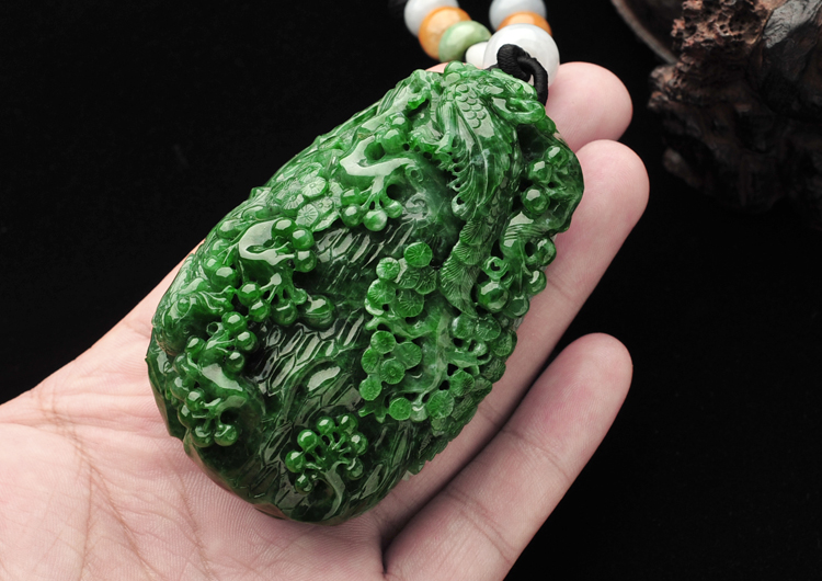 糯冰种浓绿鸟语花香手玩件