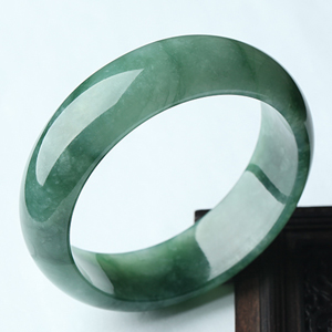 (超值推荐)糯冰种瓜皮绿手镯（57mm）
