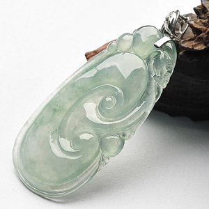 冰种晴水镶白金金扣如意挂件