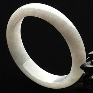 糯冰种淡晴水手镯(54.6mm)