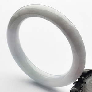 糯冰种淡春圆条手镯(54.6mm)
