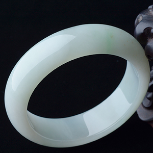 (超值推荐)糯冰种晴水手镯（57.6mm）