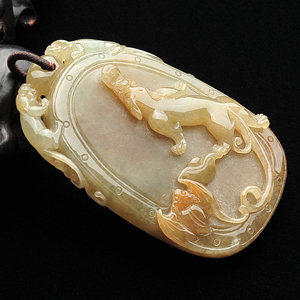 糯冰种褐黄翡螭龙挂件