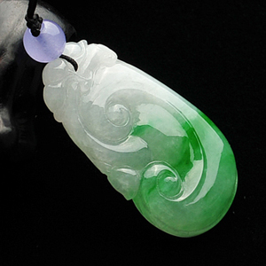 糯冰种飘阳绿如意挂件