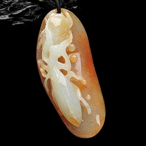 (超值推荐)糯冰种红黄翡螳螂捕蝉挂件