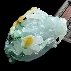 (超值推荐)糯冰种飘花略带黄翡龙头龟挂件