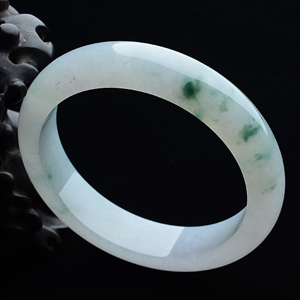 (超值推荐)糯冰种淡晴水飘花手镯（57.8mm）