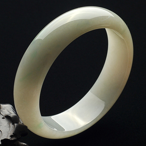 糯冰种淡黄翡略飘花手镯(58.7mm)
