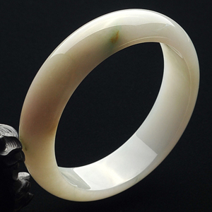 糯冰种淡黄翡略飘花手镯(58.8mm)