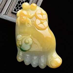 (超值推荐)糯冰种黄加绿知足常乐挂件