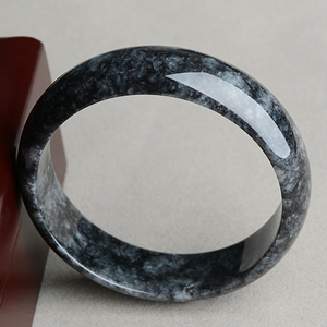 （超值推荐）糯冰种乌鸡色手镯（54.5mm）
