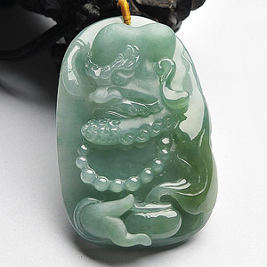 冰种晴水达摩挂件