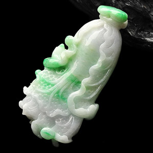 (超值推荐)糯冰种飘翠白菜挂件