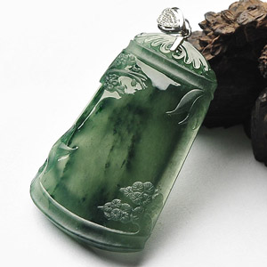 (超值推荐)冰种飘花岁寒三友挂件