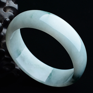 (超值推荐)糯冰种飘花贵妃镯（56.5mm-50.6mm）
