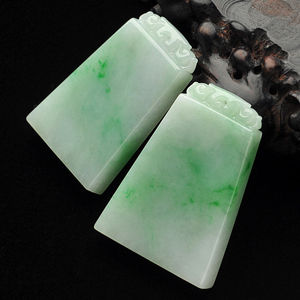 糯冰种飘翠素牌挂件(一对)