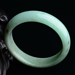 (超值推荐)糯冰种淡豆色手镯（56mm）