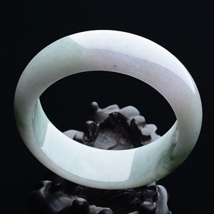 (超值推荐)糯冰种春带彩手镯（56.3mm）