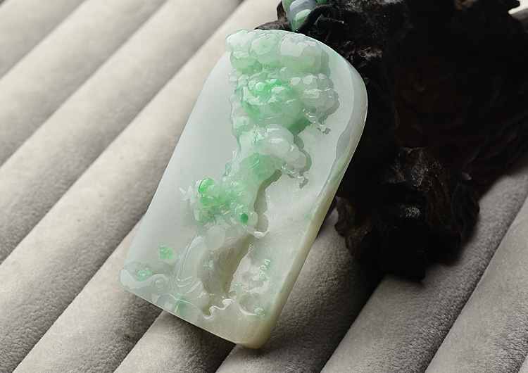 （一口价扫货）糯冰种飘翠松下悟禅挂件