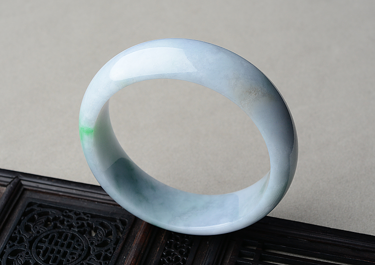 糯冰种春带彩手镯（59.3mm）