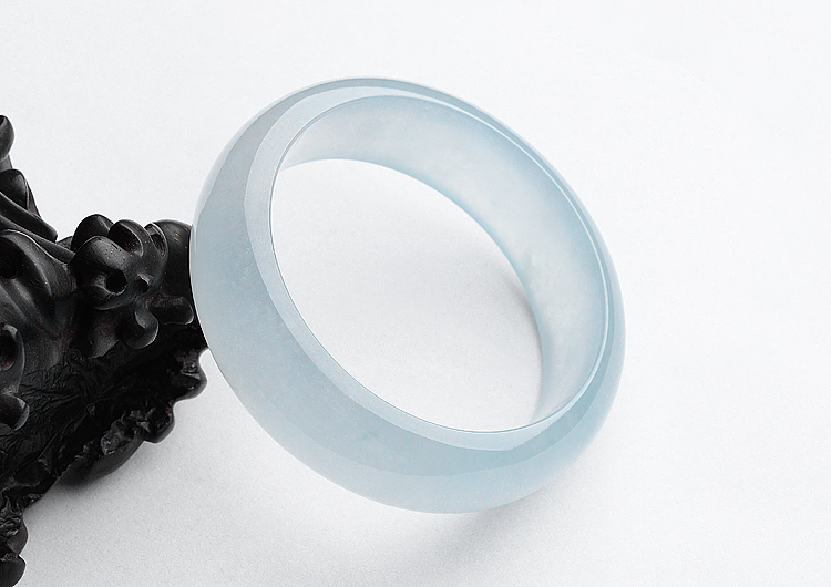 (超值推荐)冰种无色手镯（56.5mm）