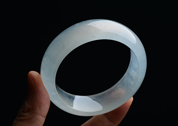 (超值推荐)冰种无色手镯（56.5mm）