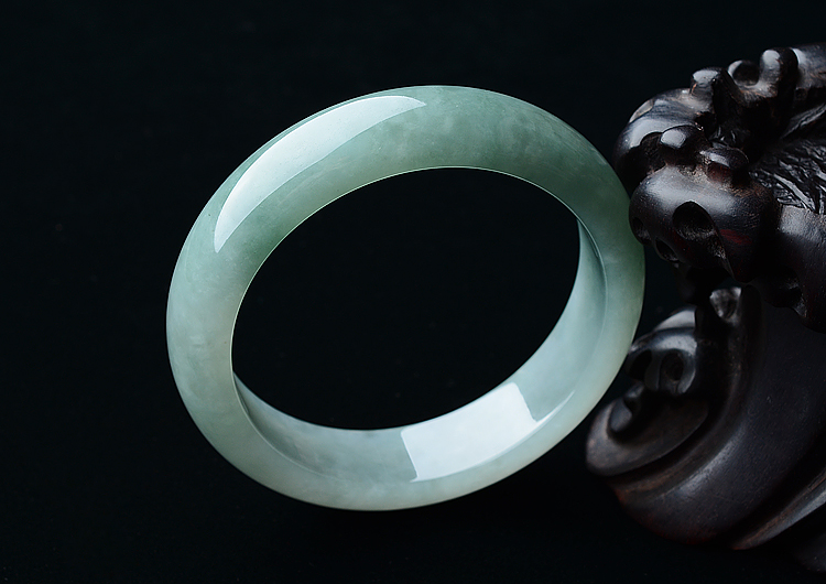 (超值推荐)糯冰种晴水飘花手镯（57mm）