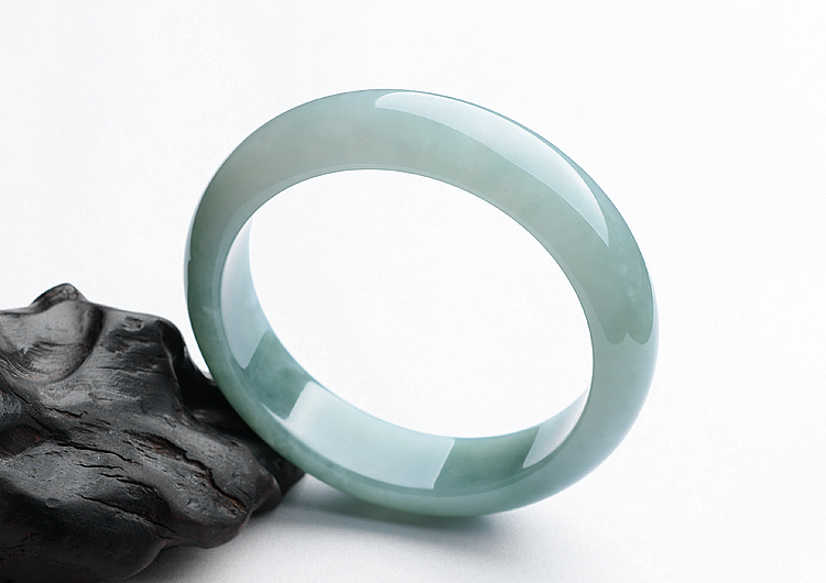 (超值推荐)糯冰种晴水飘花手镯（57mm）