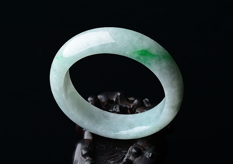 糯冰种飘翠手镯（56.3mm）