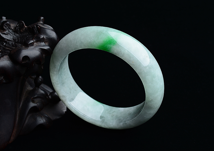 糯冰种飘翠手镯（56.3mm）