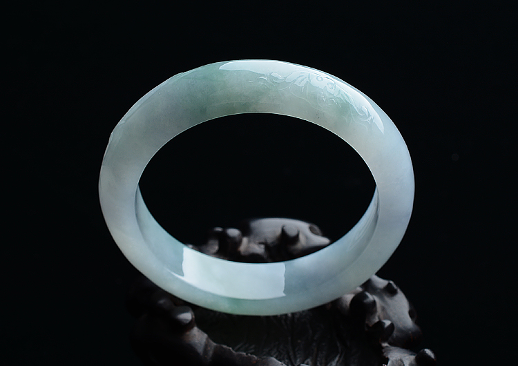 糯冰种晴水飘花雕花手镯(55.3mm)