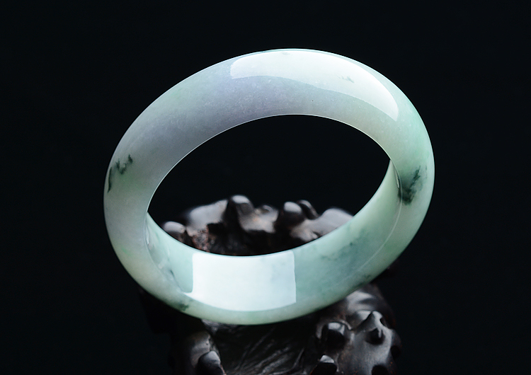 (超值推荐)糯冰种紫罗兰飘花贵妃镯（54.4mm-53.6mm）