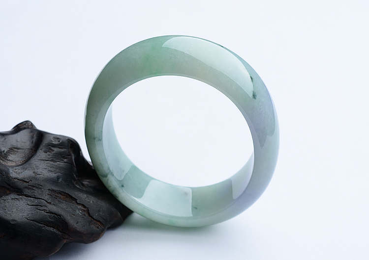 (超值推荐)糯冰种紫罗兰飘花贵妃镯（54.4mm-53.6mm）