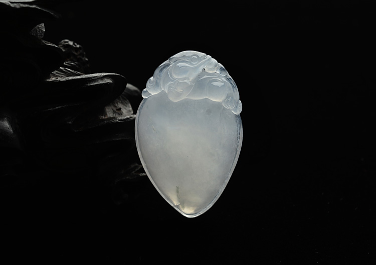 (成本清仓)冰种淡晴水寿桃挂件