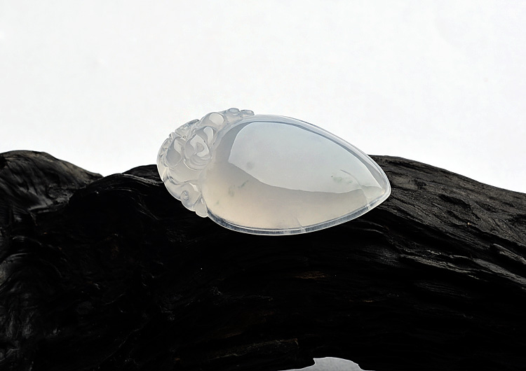 (成本清仓)冰种淡晴水寿桃挂件