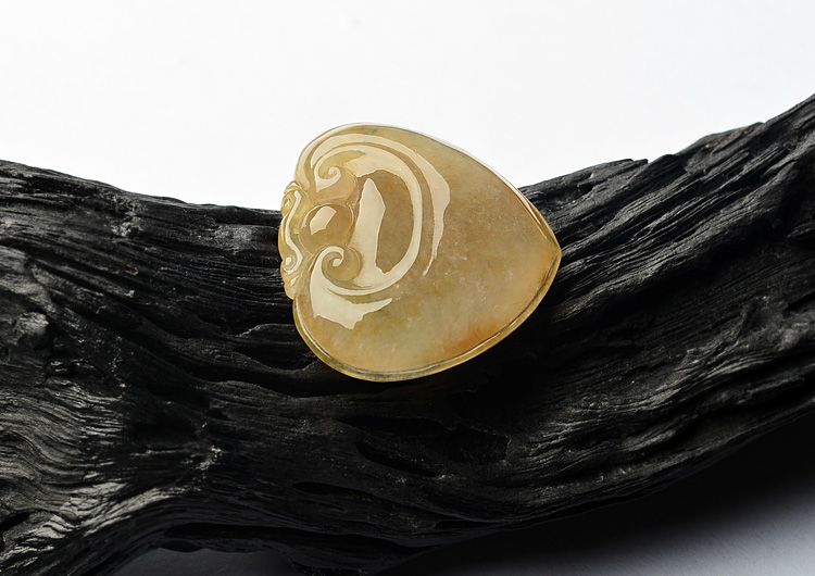 (成本清仓)冰种褐黄翡如意挂件