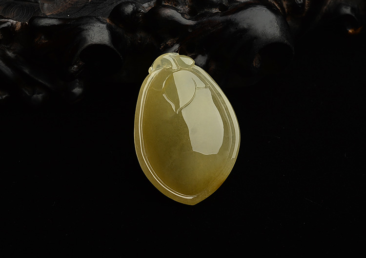 (成本清仓)冰种黄翡寿桃挂件