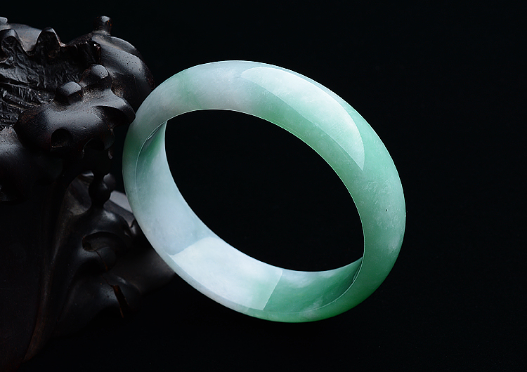 糯冰种翠色手镯（55mm）