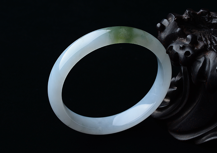 (超值推荐)糯冰种晴水飘花手镯（58.6mm）