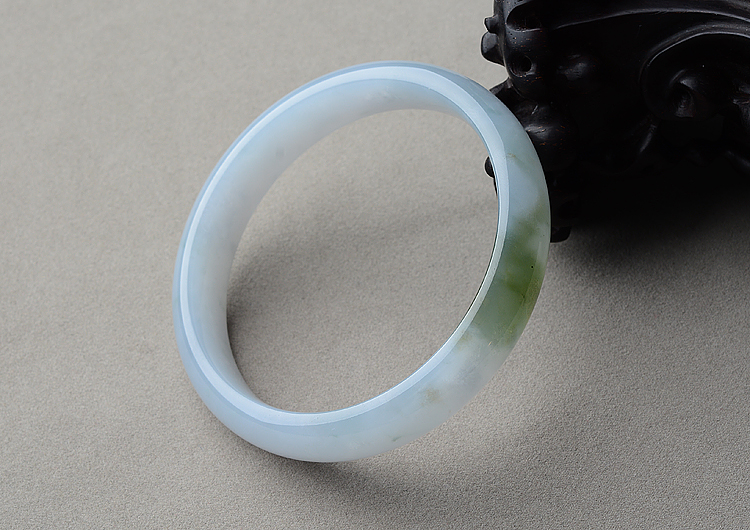 (超值推荐)糯冰种晴水飘花手镯（58.6mm）