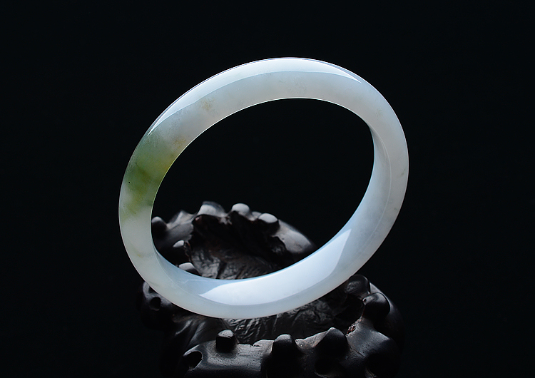 (超值推荐)糯冰种晴水飘花手镯（58.6mm）