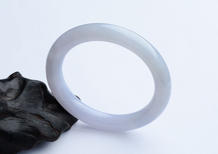 (超值推荐)糯冰种淡紫罗兰圆条手镯（56.5mm）