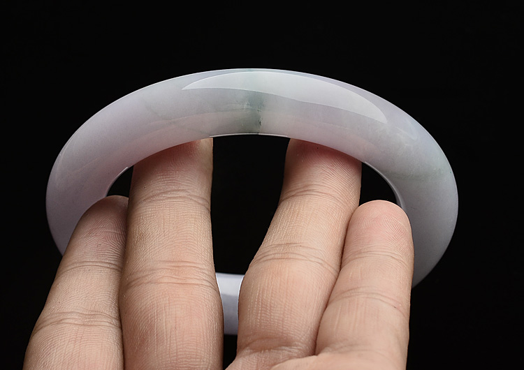 糯冰种春带彩圆条手镯(57.9mm)